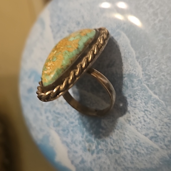 Amazing Turquoise with wrapped detailed 925 sterling silver ring size 8 - Picture 4 of 6